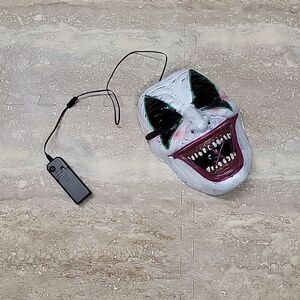 JOKER LIGHT UP MASK OSFM BATTERIES INCLUDED.